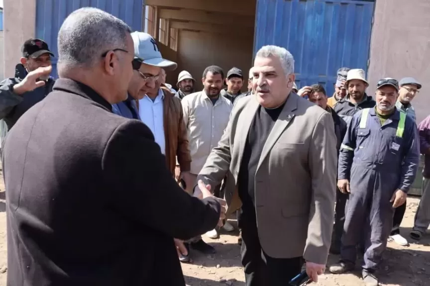 ”المدير التنفيذي لجهاز حماية وتنمية البحيرات” يتفقد المجمع السمكي بالمنزلة ويفتتح مصنع أعلاف المنزلة