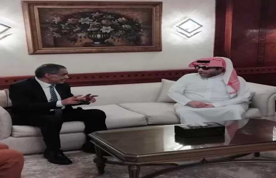 وزير الدولة للإعلام يستقبل تركي آل الشيخ في القاهرة