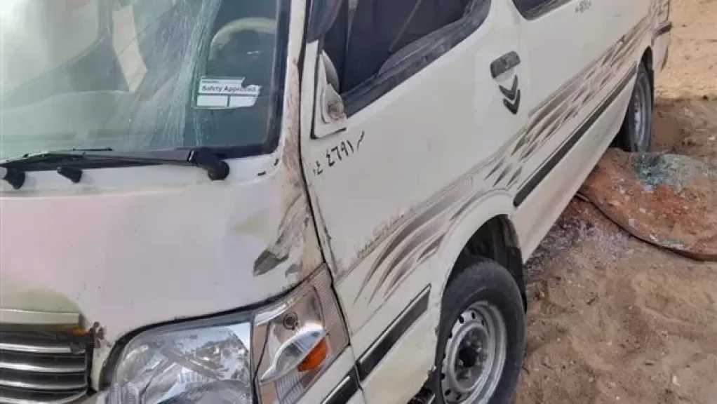 انقلاب ميكروباص وإصابة 5 أشخاص بمنطقة أطفيح