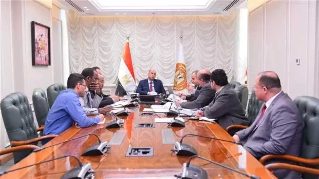 وزير العمل يتابع الاستعدادات الخاصة بالانتخابات النقابية العمالية