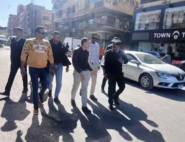 محافظ أسوان: إلزام أصحاب المحلات بخطوط التنظيم المحددة.. وإزالة فورية للمخالفات