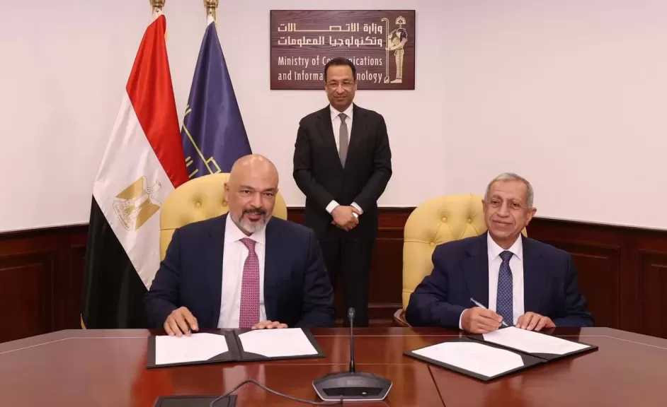 وزير الاتصالات يشهد توقيع شراكة استراتيجية بين الأكاديمية العربية للعلوم والتكنولوجيا والنقل البحري وشركة إي آند مصر