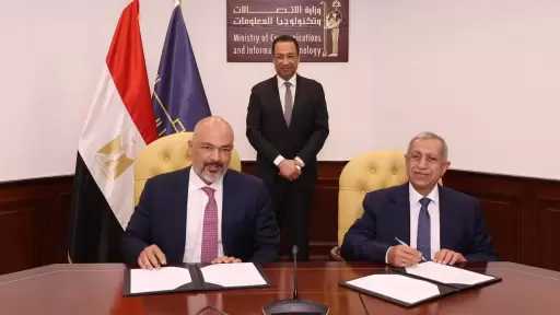 وزير الاتصالات يشهد توقيع شراكة استراتيجية بين الأكاديمية العربية للعلوم والتكنولوجيا والنقل البحري وشركة إي آند مصر