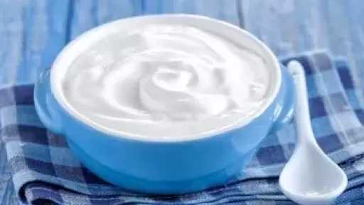 خليه على سحورك.. كوب الزبادى يضبط ضغط الدم ويقلل التعب في الصيام