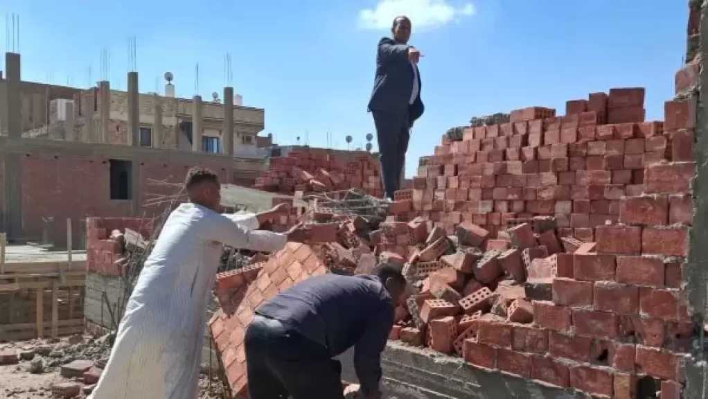 قنا.. إزالة تعديات على 3 أفدنة و1541 مترا بنجع حمادي وقفط