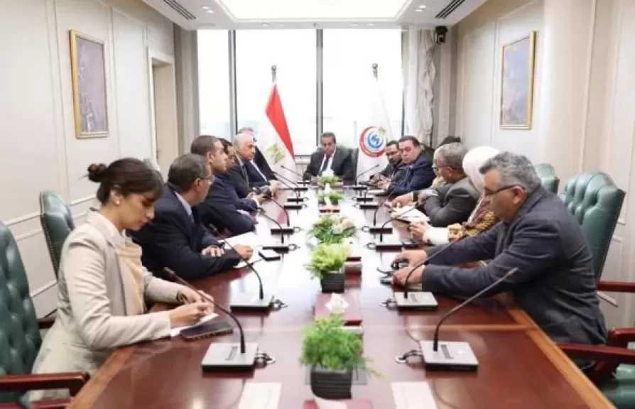 تفاصيل تشغيل أول روبوت جراحي بمستشفى معهد ناصر