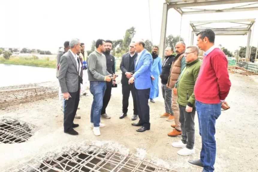 محافظ أسيوط يتفقد تطوير كوبري الحواتكة بمنفلوط ويوجه بتسريع التنفيذ مع الالتزام بمعايير الأمان