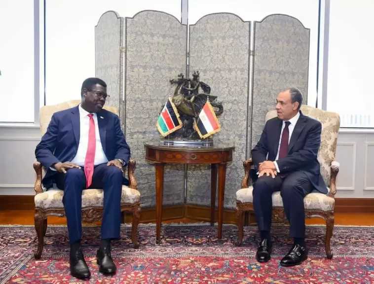 وزير الخارجية يستقبل نظيره الجنوب سوداني ويبحثان سبل تعزيز العلاقات الثنائية