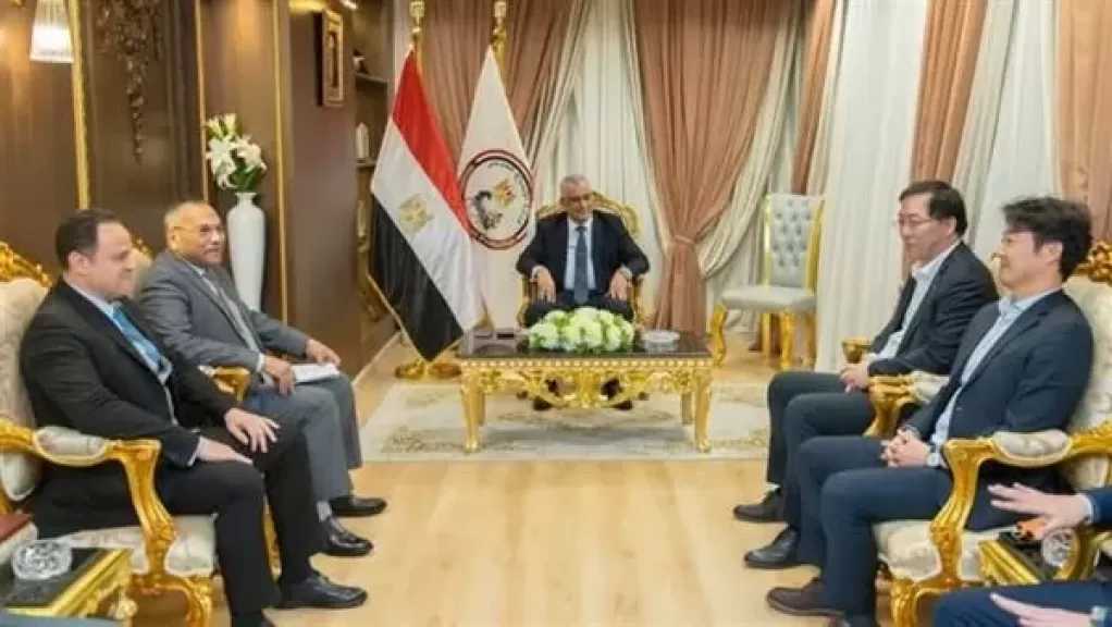 وزير الدولة للإنتاج الحربي يستقبل وفد شركة ”Hanwha” الكورية الجنوبية