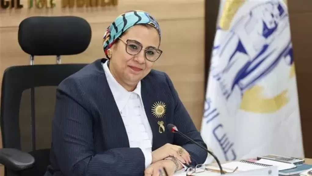 المستشارة أمل عمار تهنئ المستشار محمود حلمي الشريف لتوليه منصب وزير العدل