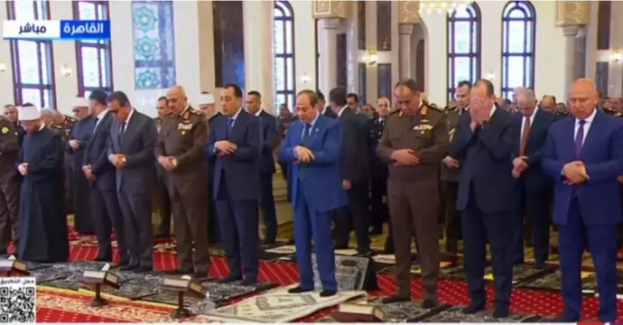 الرئيس السيسي يؤدي صلاة الجمعة بمسجد المشير طنطاوي بالتزامن مع ذكرى انتصارات العاشر من رمضان