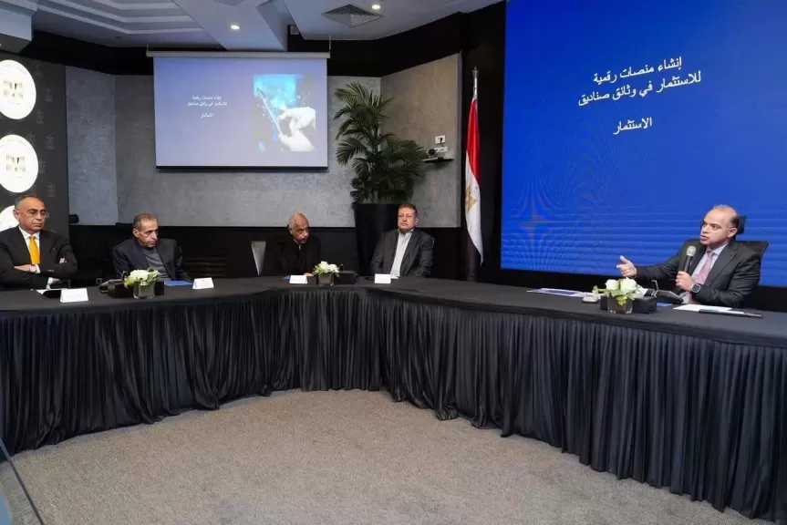 وزير الاستثمار والتجارة الخارجية يعقد اجتماعًا تنسيقيًا بين المطورين العقارين والمنصات الرقمية العقارية بمشاركة 5 جهات حكومية