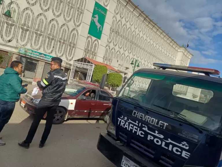 ضبط مخالفات لقائدي الدراجات النارية والسيارات الملاكي بشوارع الزقازيق