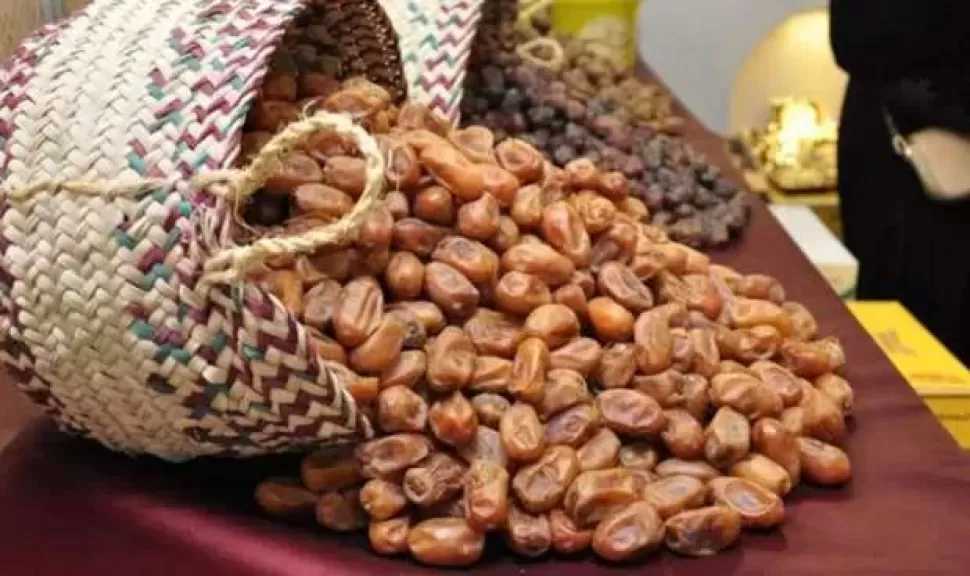 ضبط 200 كرتونة تمور مجهولة المصدر في سيدي سالم بكفرالشيخ