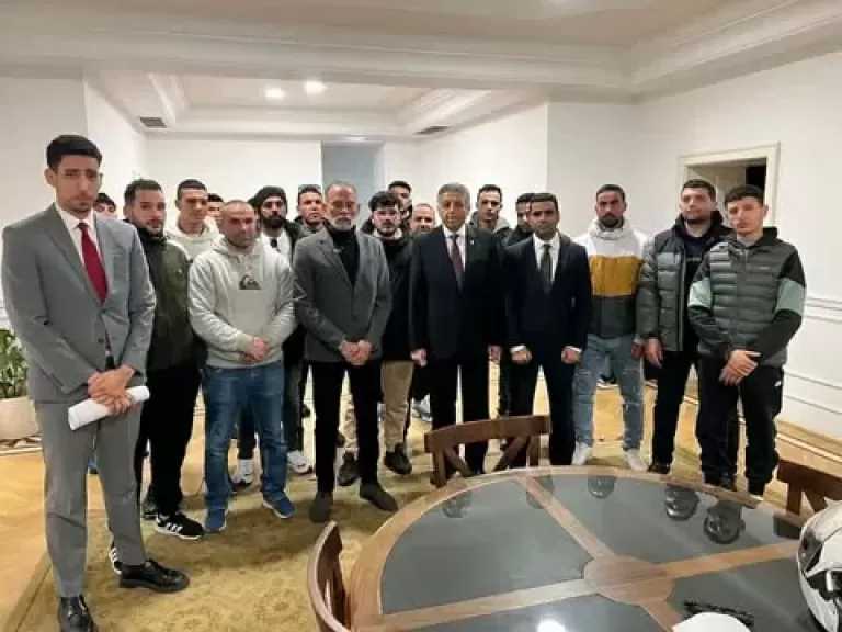 سفارة مصر بأثينا تكثف اتصالاتها مع السلطات اليونانية للحصول على بيانات ضحايا حادث غرق مركب بجزيرة كريت