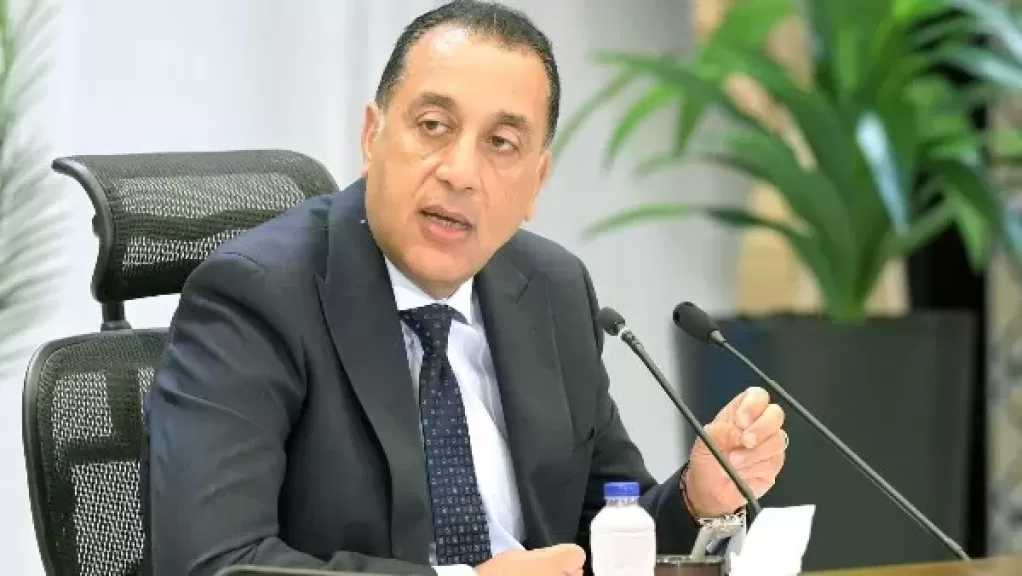 رئيس الوزراء يتابع موقف احتياطيات المواد البترولية وانتظام الامدادات