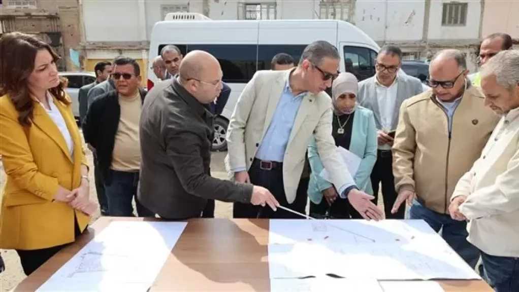 محافظ الجيزة في جولة مفاجئة لرصد الإشغالات وبؤر المخلفات
