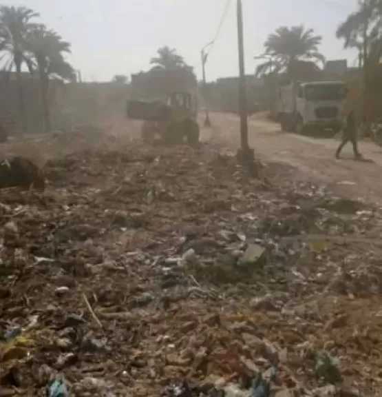 محافظ المنيا: رفع تراكمات القمامة بمدخل قرية نواي في ملوي استجابة لـ«صوتك مسموع»