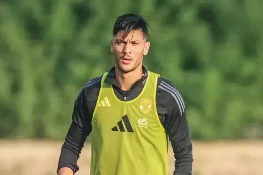 أشرف داري يختار وجهته القادمة بعد الأهلي.. تفاصيل