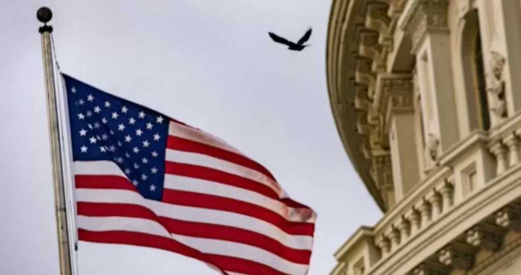 السفارة الأمريكية بالبحرين تدعو مواطنيها إلى تجنب الإقامة في فنادق المنامة