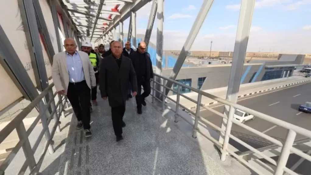 وزير النقل يتفقد التشطيبات النهائية وجاهزية المرحلة الثانية من مشروع الاتوبيس الترددي السريع BRT | صور