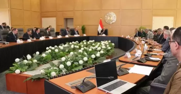 وزير الكهرباء يطمئن المصريين: الشبكة قوية ووحدات التوليد تعمل بالوقود المكافئ