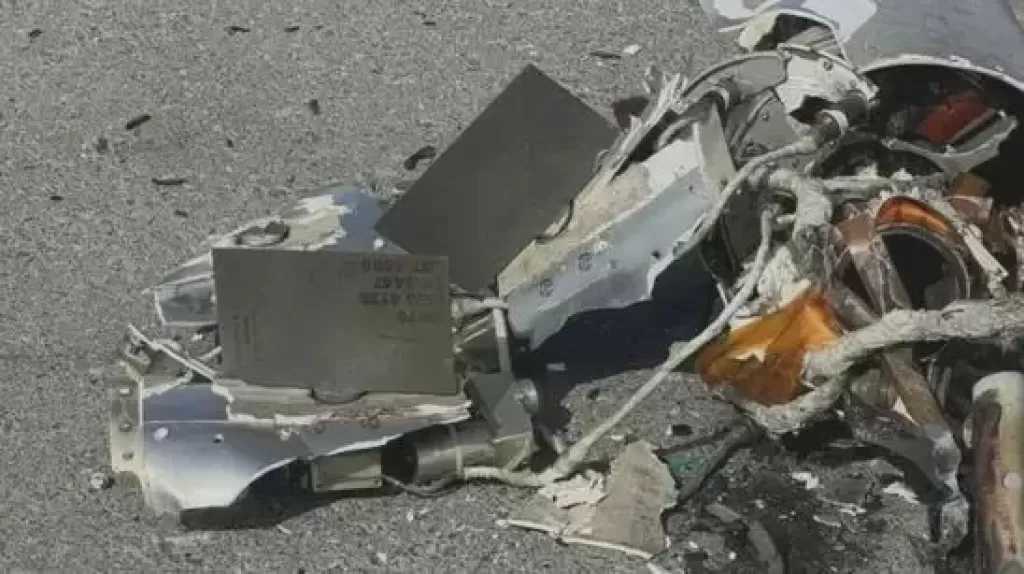 أبوظبي: سقوط شظايا على مستودع أيكاد ومنشأة تجارية إثر اعتراض ناجح لطائرات مسيرة