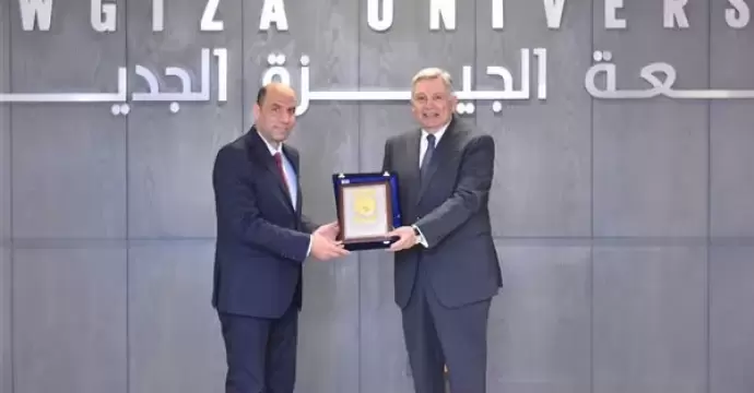 وزير العمل يزور جامعة الجيزة.. ويؤكد: الجامعة بيتٌ يتخرّج منه الشباب مؤهّلين لسوق العمل