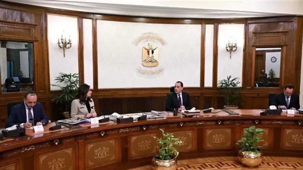 رئيس الوزراء يستعرض مع وزيرة الثقافة محاور العمل خلال المرحلة المقبلة