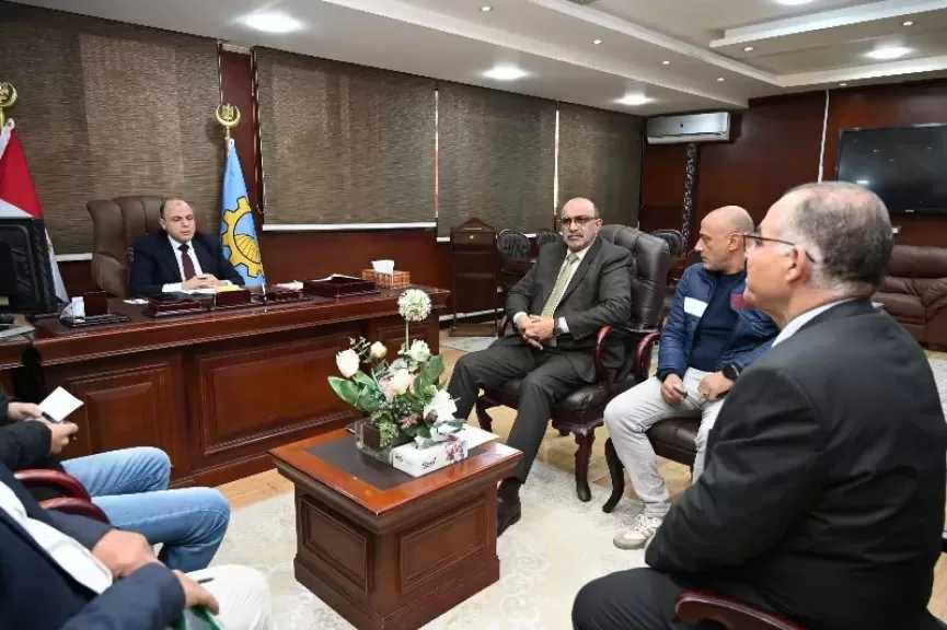 محافظ الغربية يفتح أبواب مكتبه لحل الشكاوى لأول مرة منذ سنوات