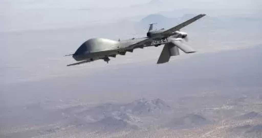 طائرة مسيرة تحرق محطة خزانات للوقود فى العاصمة الإماراتية أبو ظبى