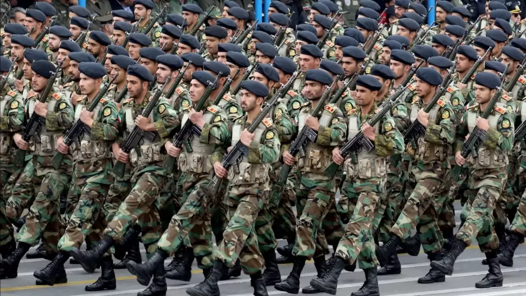 إيران: مقتل 13 جنديا في هجوم إسرائيلي على قاعدة عسكرية بمحافظة كرمان