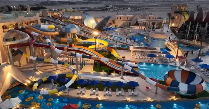 مطار الغردقة يستقبل 102 رحلة دولية تقل نحو 26 ألف سائح اليوم