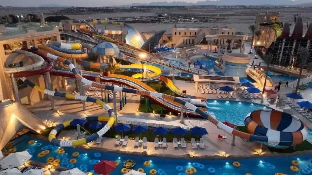 مطار الغردقة يستقبل 102 رحلة دولية تقل نحو 26 ألف سائح اليوم