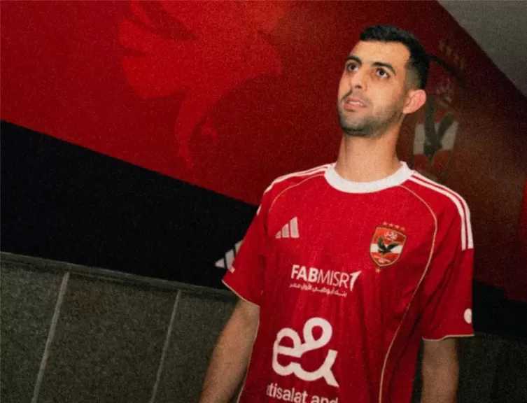 بلعمري نجم الأهلي يدعم إيران وسط الحرب