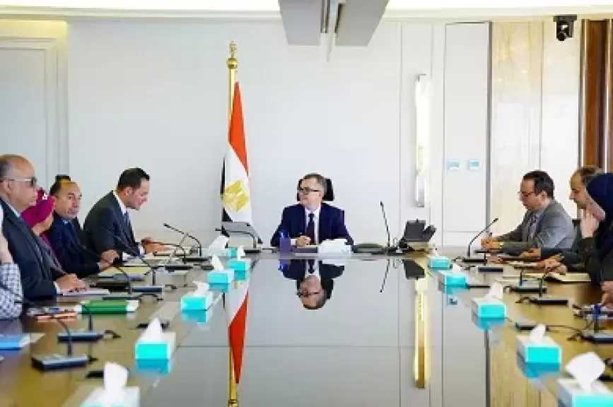 وزير التخطيط يبحث التعاون مع رئيس مركز المعلومات ودعم اتخاذ القرار