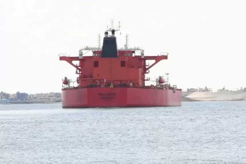 الفريق أسامة ربيع:”حركة الملاحة بالقناة منتظمة من الاتجاهين”