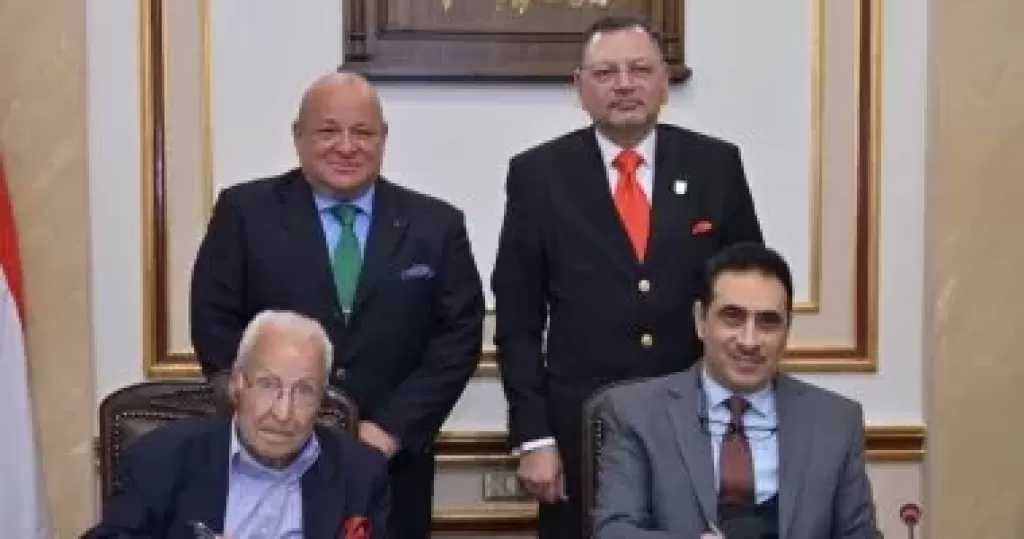 جامعة القاهرة تطلق 50 قافلة طبية للكشف على الأطفال بالمناطق الأكثر احتياجا