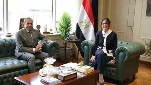 وزيرة الثقافة تبحث مع رئيس شركة العاصمة الإدارية تعزيز التعاون الثقافي والفني بالعاصمة الجديدة