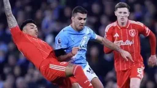 مانشستر سيتي يتعثر أمام نوتينجهام فورست بالتعادل 2 - 2 فى غياب مرموش