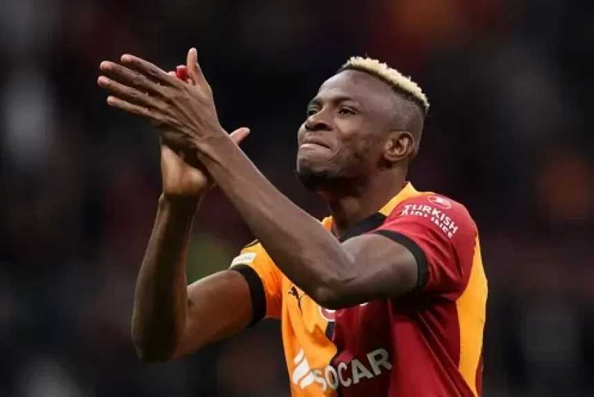 بايرن ميونخ يضع أوسيمين ضمن أهدافه في سوق الانتقالات الصيفية