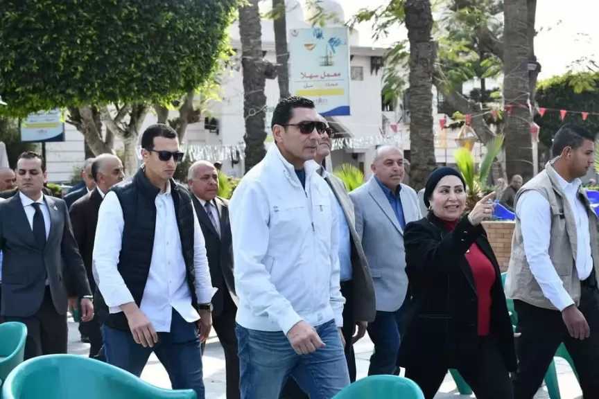 وزير الشباب والرياضة ومحافظ الإسكندرية يقومان بجولة تفقدية بالنادي الأولمبي المصري