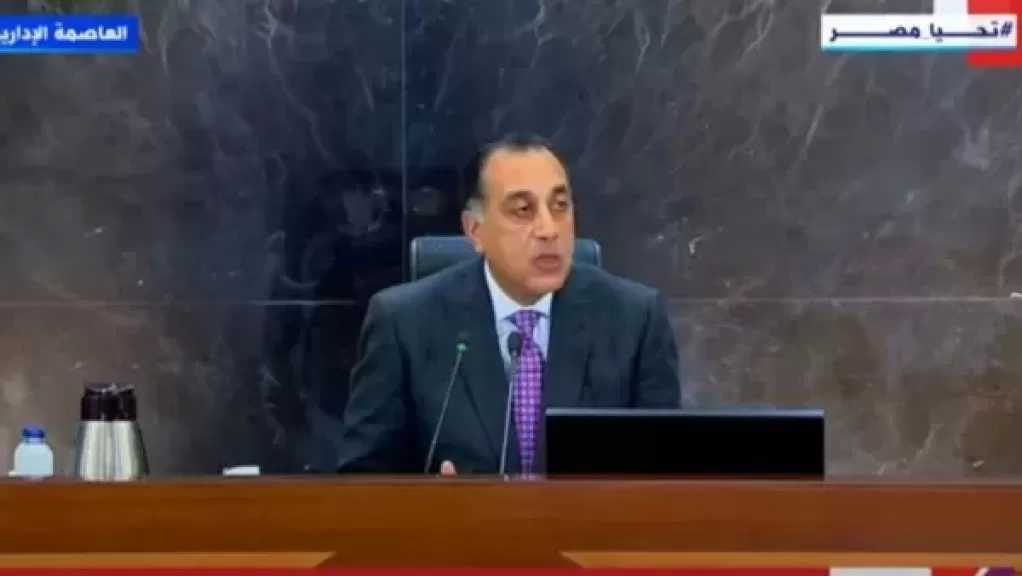 اليوم.. مدبولي يتفقد سفن التغويز وصوامع عتاقة