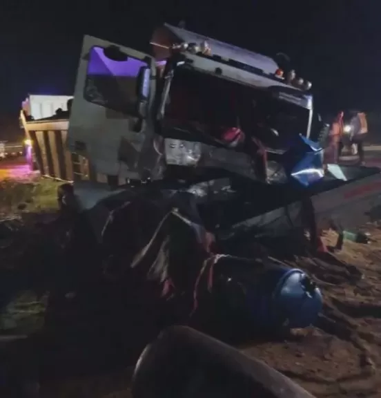 النيابة تصرح بدفن 4 ضحايا تصادم سيارتين في أسوان