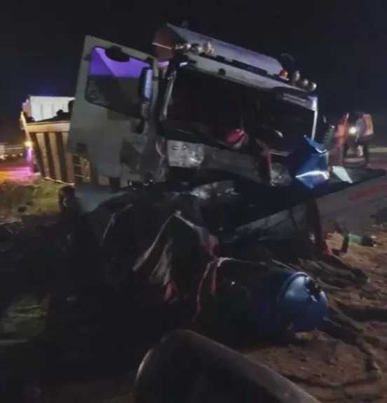 النيابة تصرح بدفن 4 ضحايا تصادم سيارتين في أسوان