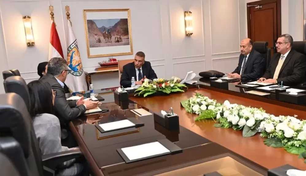 محافظ جنوب سيناء يتابع مشروع استراتيجية تحويل شرم الشيخ إلى مدينة خضراء
