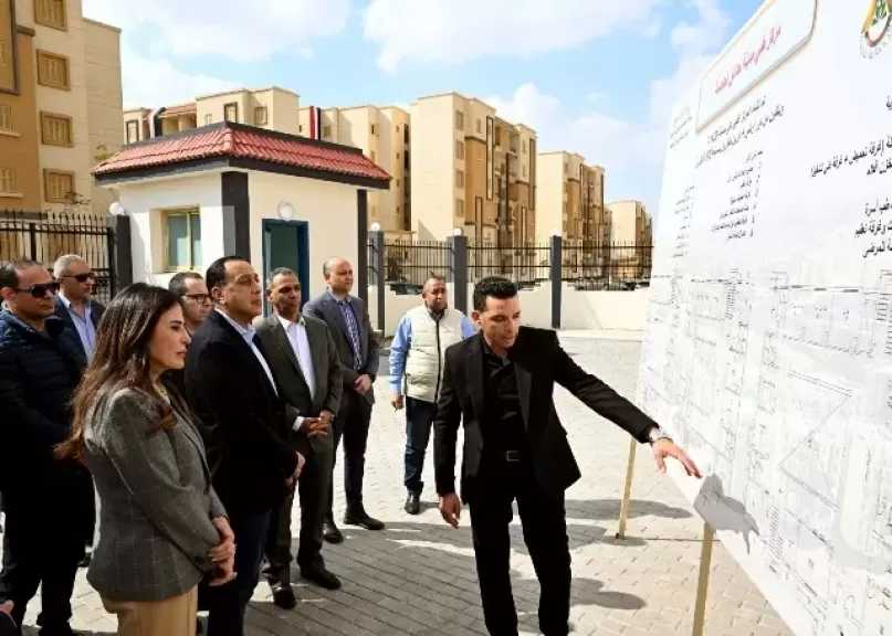 رئيس الوزراء يتفقد عددا من المشروعات السكنية والخدمية بمدينة حدائق العاصمة