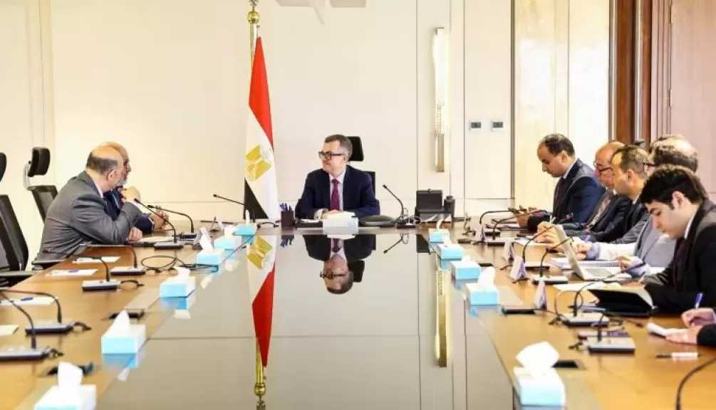 وزير التخطيط والتنمية الاقتصادية يبحث مع البنك الدولي تعميق الشراكة الاستراتيجية ودعم برامج التنمية المحلية