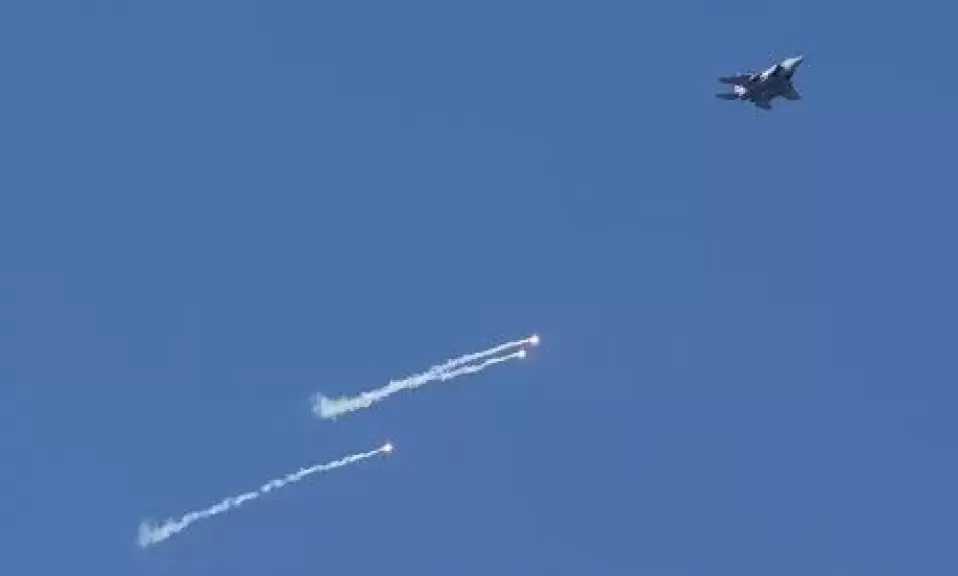 صافرات الإنذار تدوي.. إسرائيل: الدفاعات الجوية تتصدَّى لما لا يقل عن 4 موجات للصواريخ من إيران