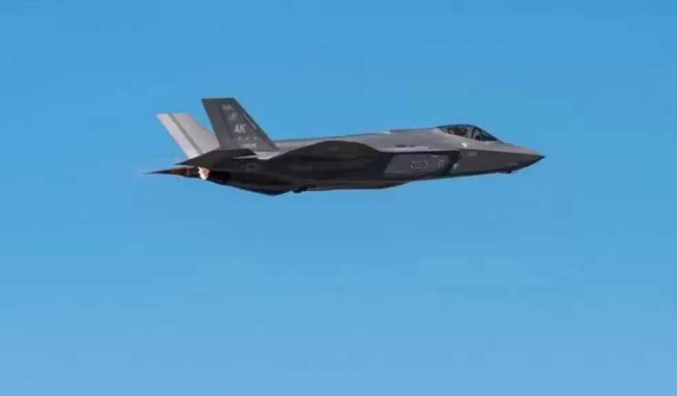 الجيش الإسرائيلي: القوات الجوية أصابت طائرات من طراز إف-14 في أصفهان